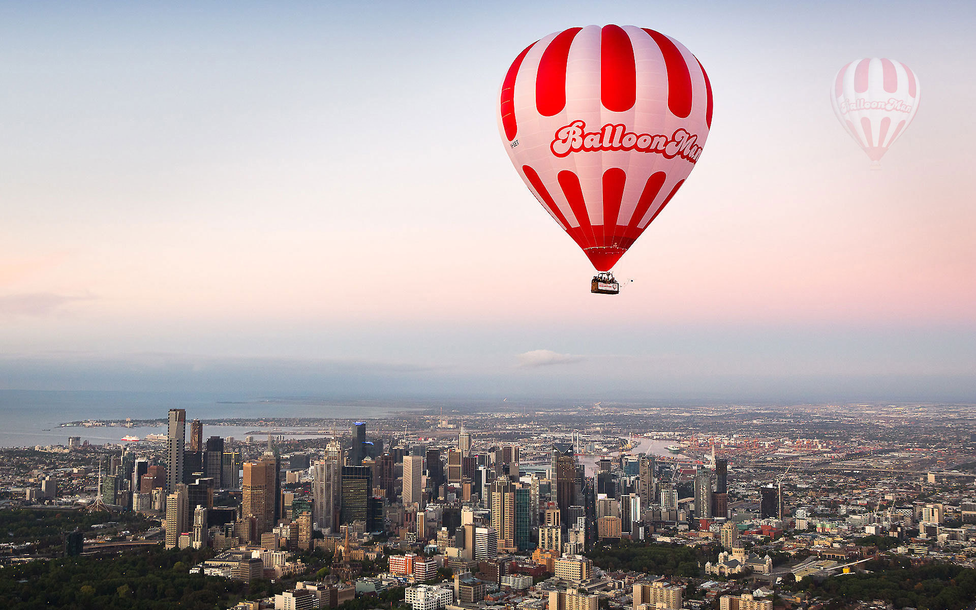 Ballooning Melbourne with BalloonMan Hot Air Balloon Flights Over